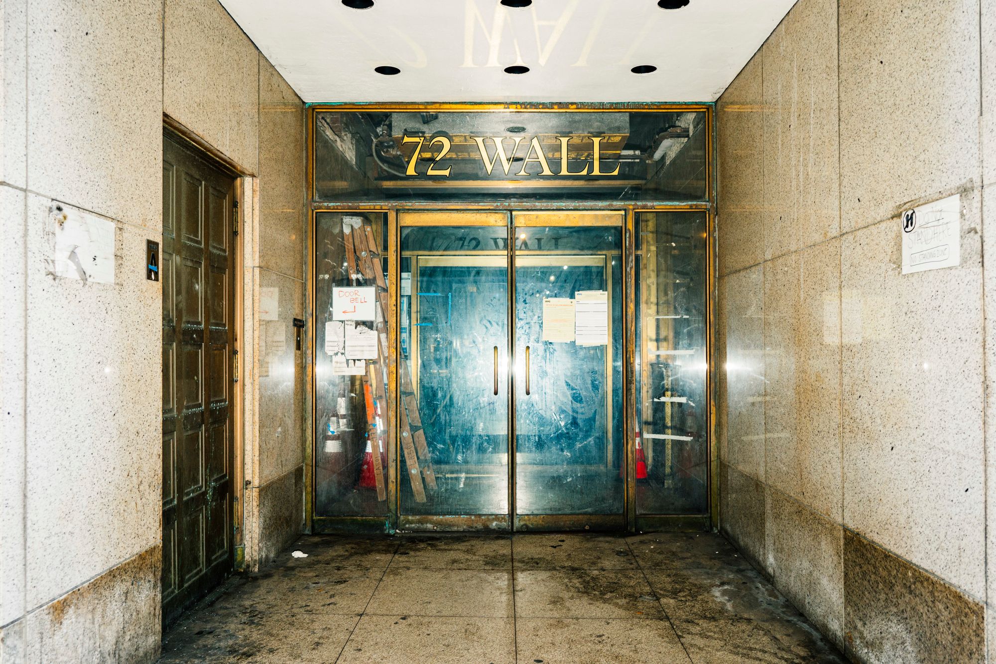 JPMorgan Chase closes its branch at 45 Wall St., marking the end of over 150 years of physical connection between the bank and the iconic financial hub. 

Image Source: Wall Street Journal 